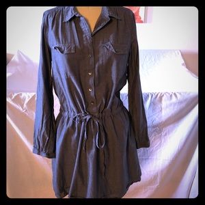 *SOLD*💕Gap denim dress with pockets! 🙌🏻